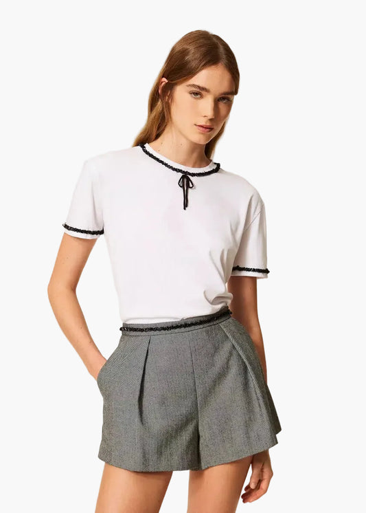 TWINSET T-SHIRT CON PASSAMANERIA E FIOCCO